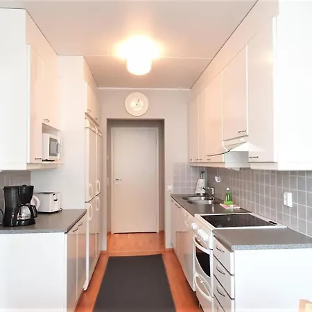 Apartamento Kotimaailma - Tilava Saunallinen Kaksio Parvekkeella - Verstaankatu *